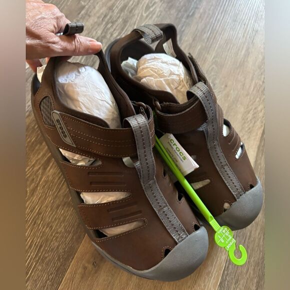 Crocs Mens Brown Sandals Sz 10 New - Picture 1 of 5